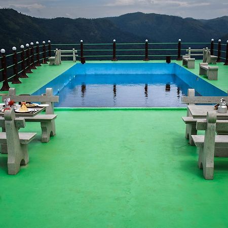 Misty Hill Otel Pīrmed Dış mekan fotoğraf
