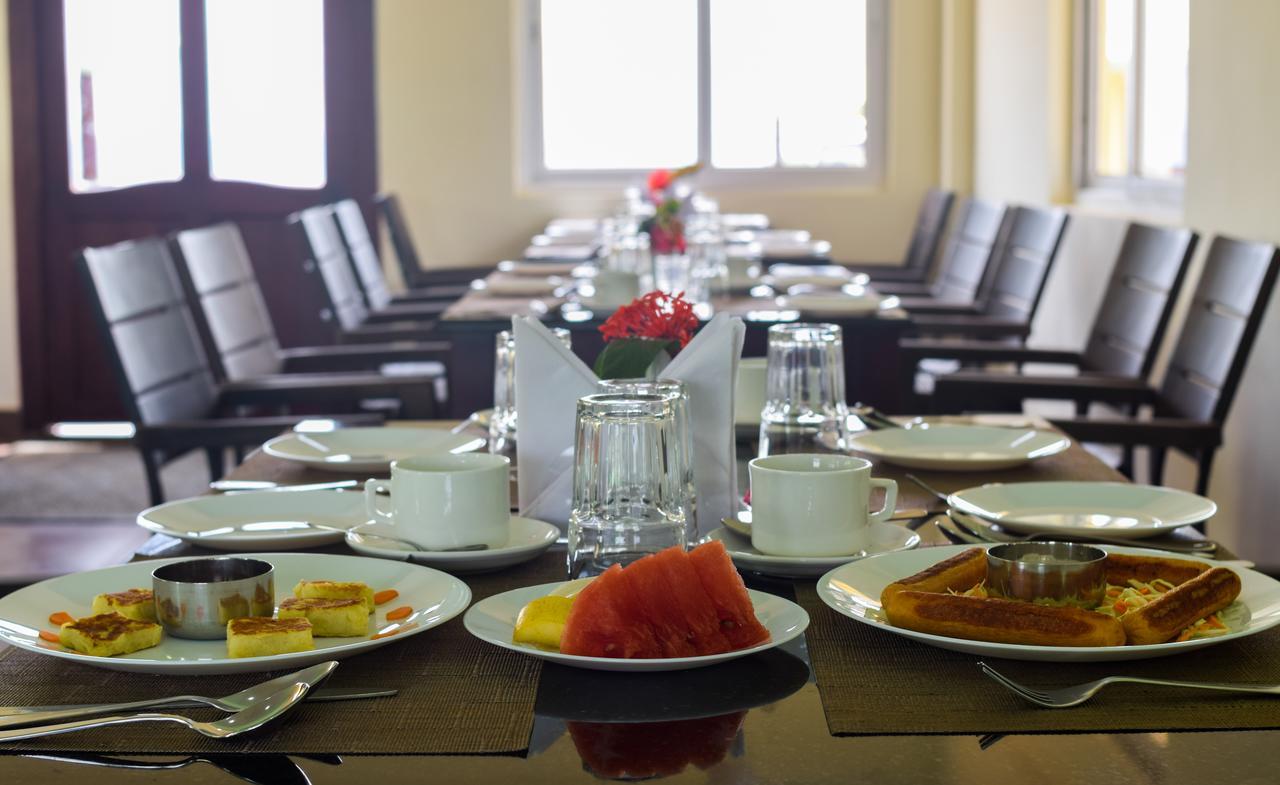 Misty Hill Otel Pīrmed Dış mekan fotoğraf